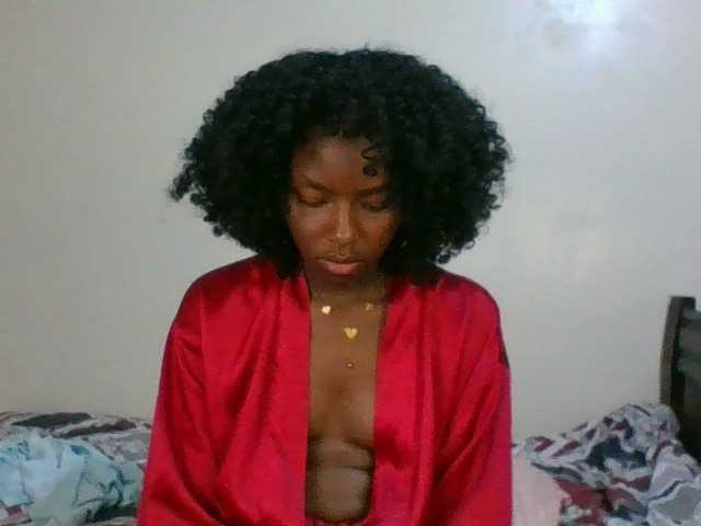 Ebony-slut254 live cam on BongaCams