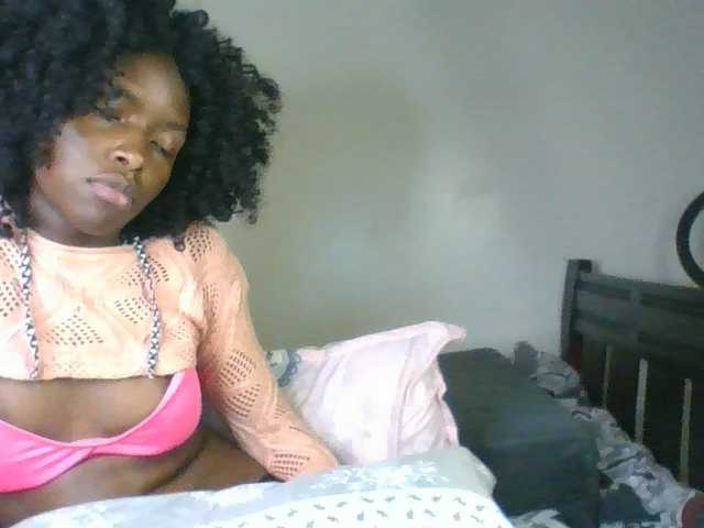 Ebony-slut254 live cam on BongaCams