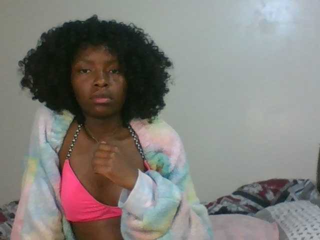 Ebony-slut254 live webcam show
