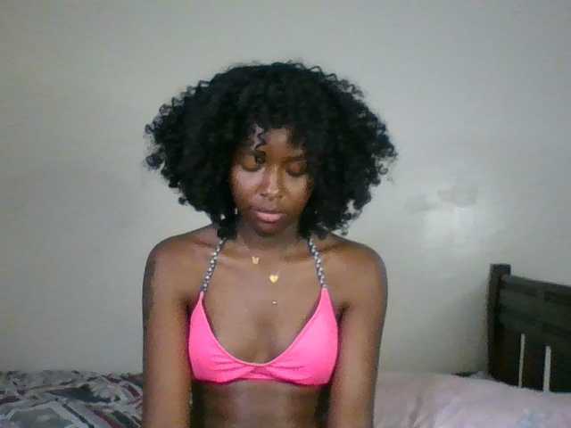 Ebony-slut254 live webcam show