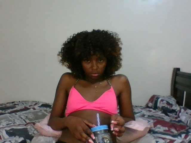Ebony-slut254 live cam on BongaCams