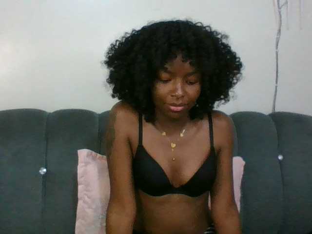 Ebony-slut254 live webcam show