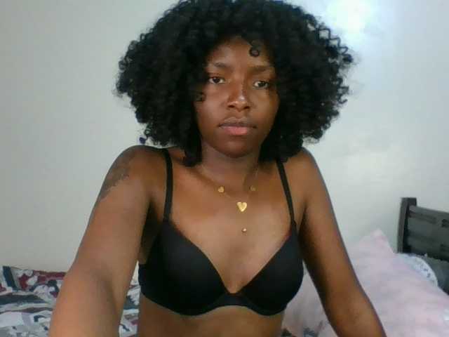 Ebony-slut254 live webcam show