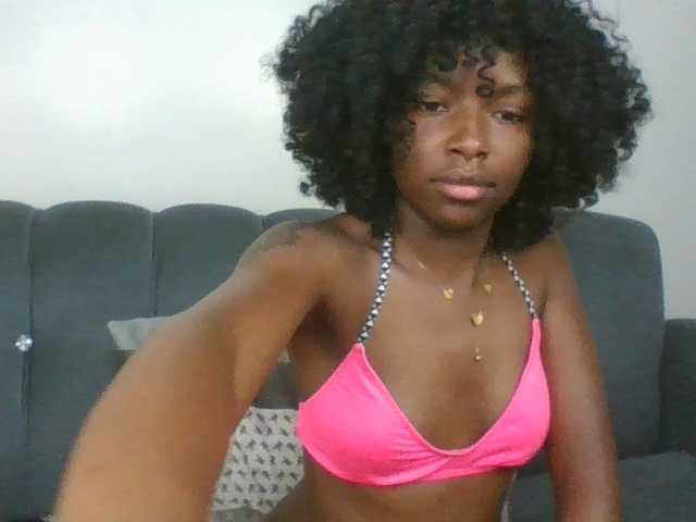 Ebony-slut254 live cam on BongaCams