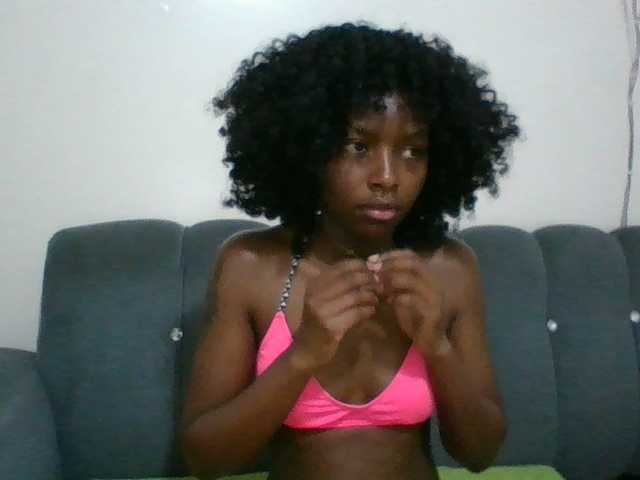 Ebony-slut254 Live Cam on BongaCams