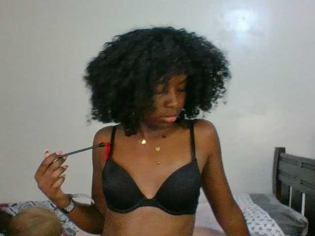 Ebony-slut254 live webcam show