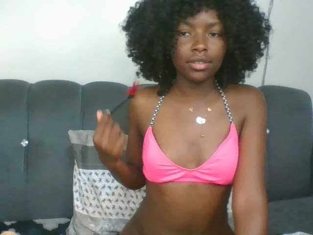 Ebony-slut254 live cam on BongaCams