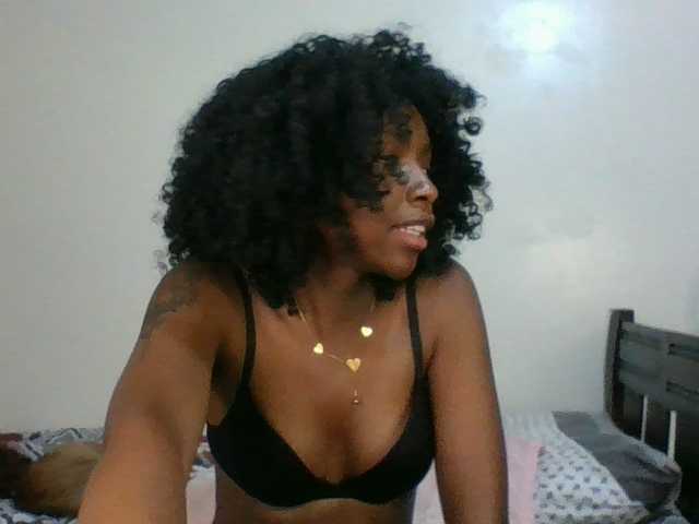 Ebony-slut254 live webcam show