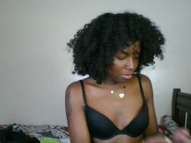 Ebony-slut254 live webcam show
