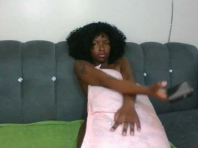 Ebony-slut254 live cam on BongaCams