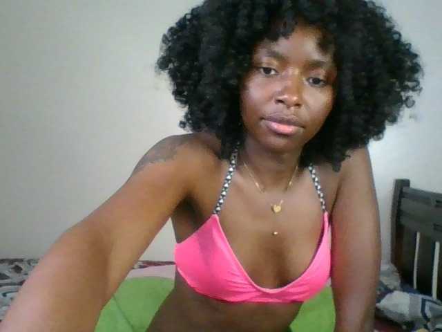 Ebony-slut254 live webcam show