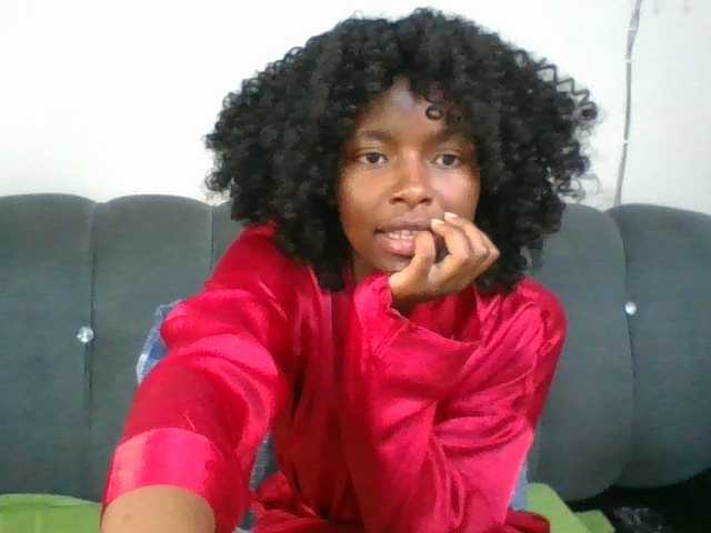 Ebony-slut254 live webcam show