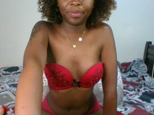 Ebony-slut254 live cam on BongaCams