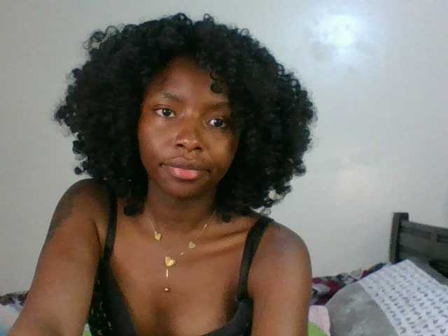 Ebony-slut254 live webcam show
