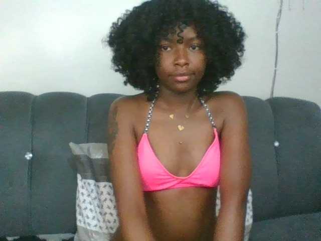 Ebony-slut254 live cam on BongaCams