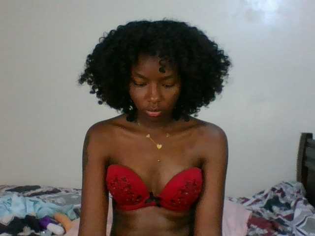 Ebony-slut254 live webcam show