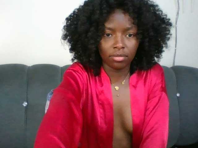 Ebony-slut254 live cam on BongaCams