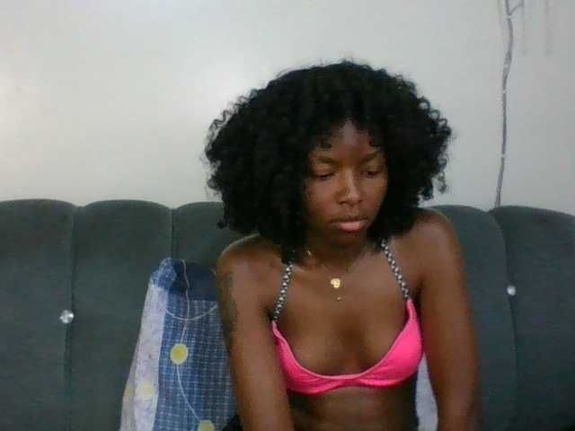 Ebony-slut254 live cam on BongaCams