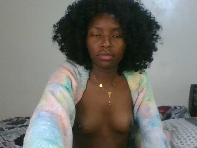Ebony-slut254 live webcam show