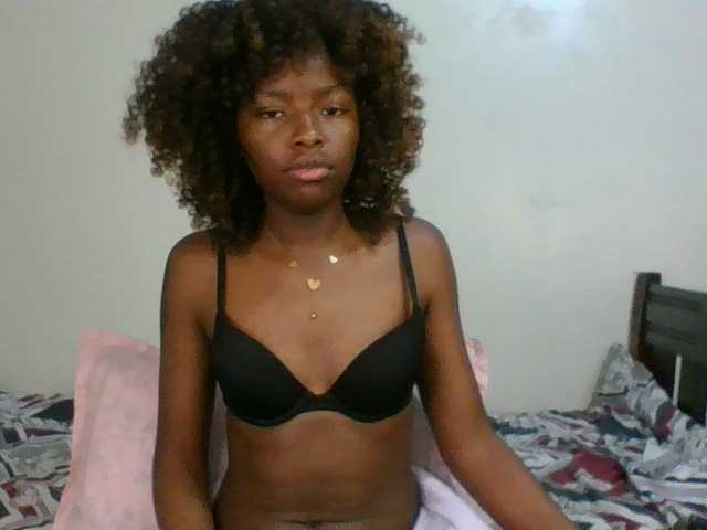 Ebony-slut254 live cam