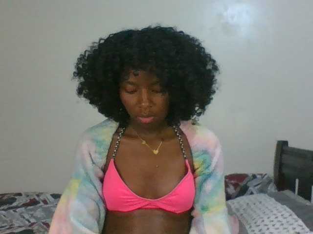 Ebony-slut254 live cam on BongaCams