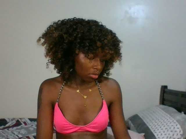 Ebony-slut254 live cam on BongaCams