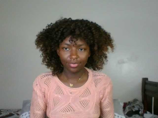 Ebony-slut254 live cam on BongaCams