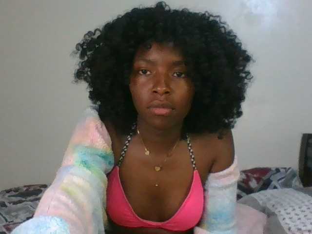 Ebony-slut254 live webcam show