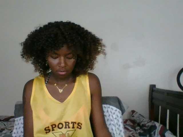 Ebony-slut254 live cam on BongaCams