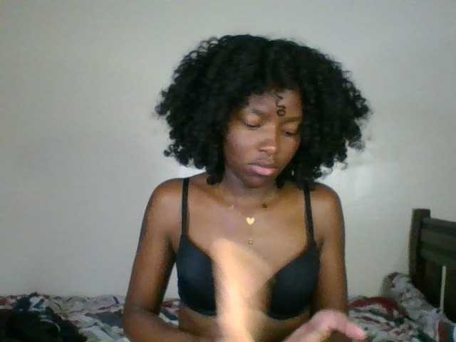 Ebony-slut254 live webcam show