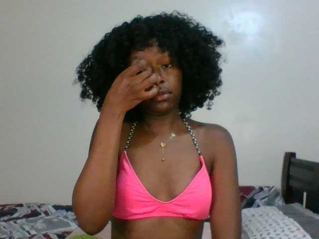 Ebony-slut254 live webcam show