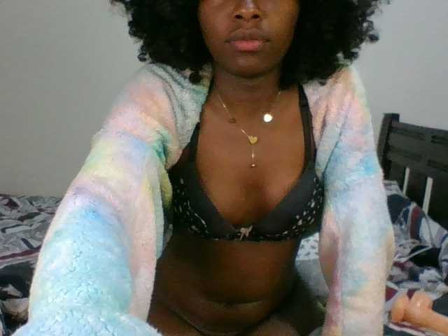 Ebony-slut254 live webcam show