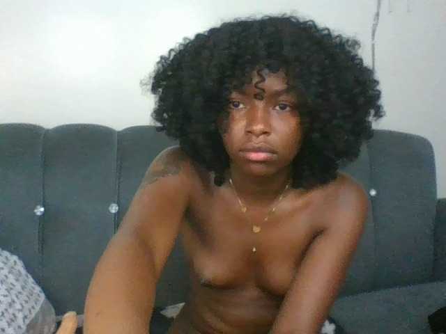 Ebony-slut254 live cam on BongaCams
