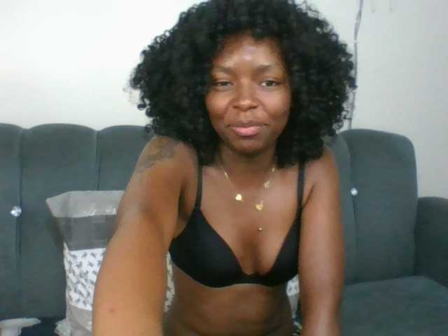 Ebony-slut254 live cam on BongaCams