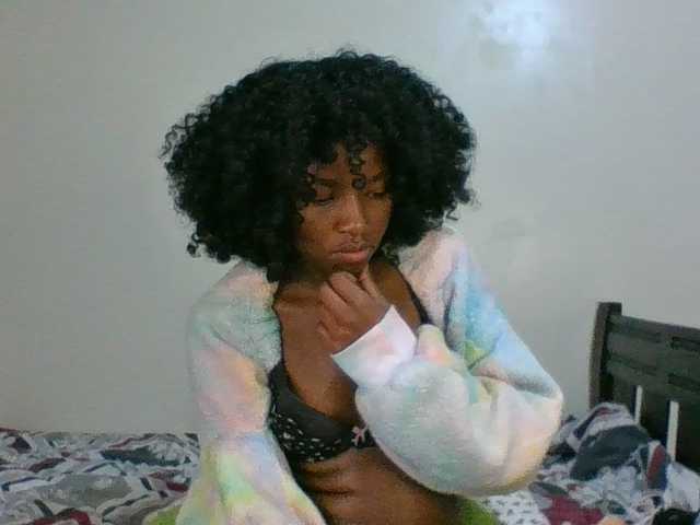 Ebony-slut254 live webcam show