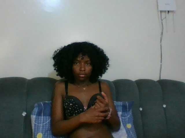 Ebony-slut254 live webcam show
