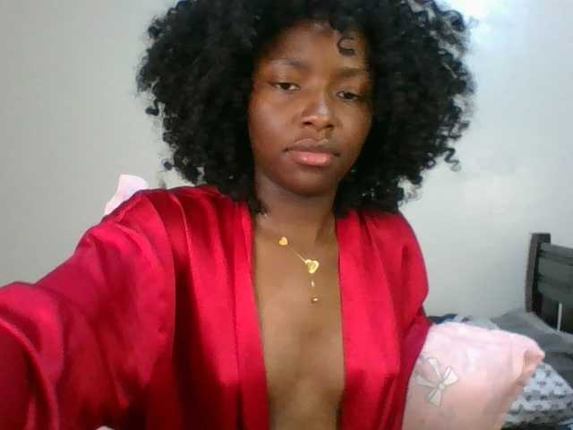 Ebony-slut254 live cam on BongaCams