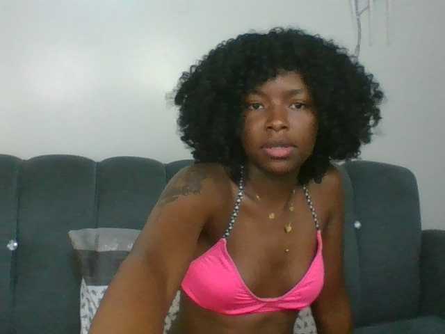 Ebony-slut254 live cam on BongaCams