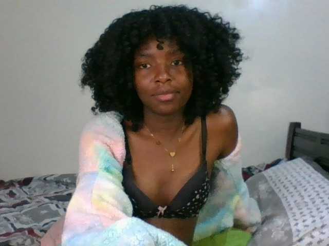 Ebony-slut254 live webcam show