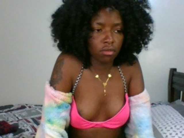 Ebony-slut254 live webcam show