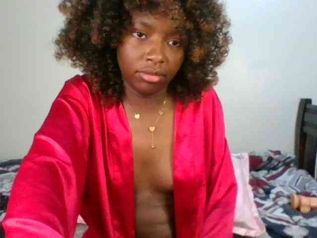 Ebony-slut254 webcam