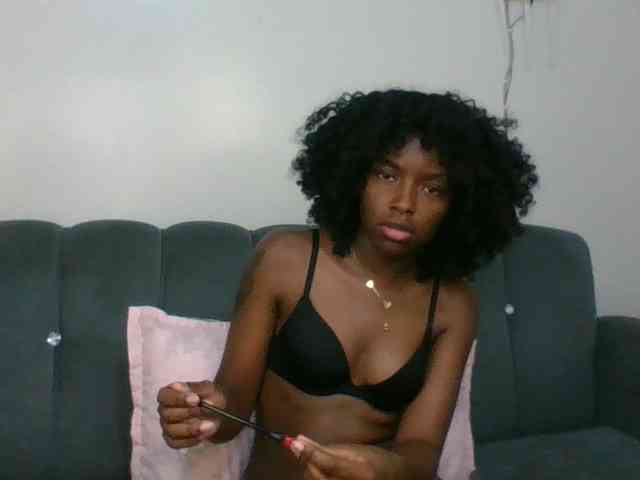 Ebony-slut254 webcam
