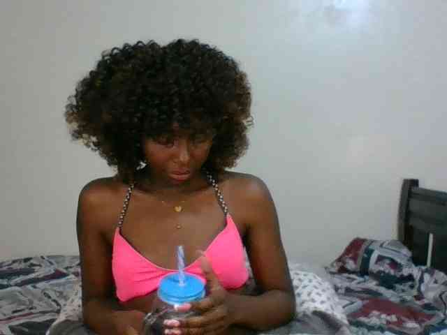 Ebony-slut254 webcam