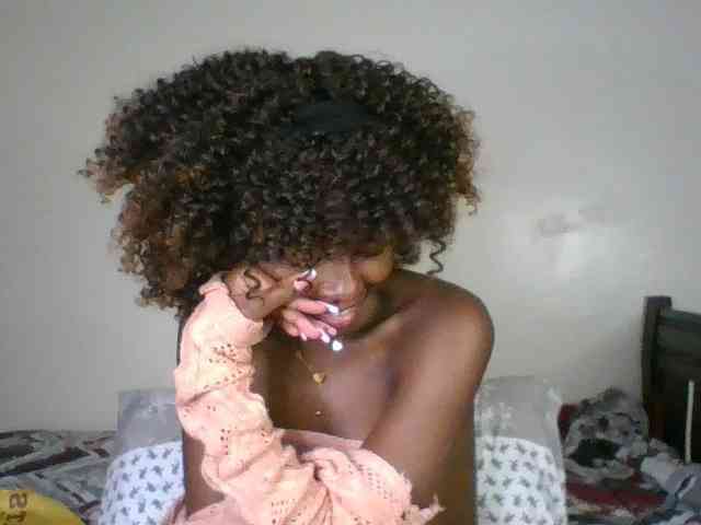 ebony-slut254's live room