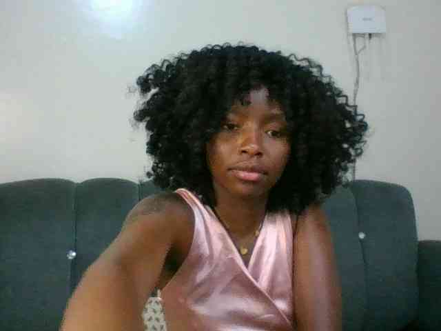 Ebony-slut254 webcam