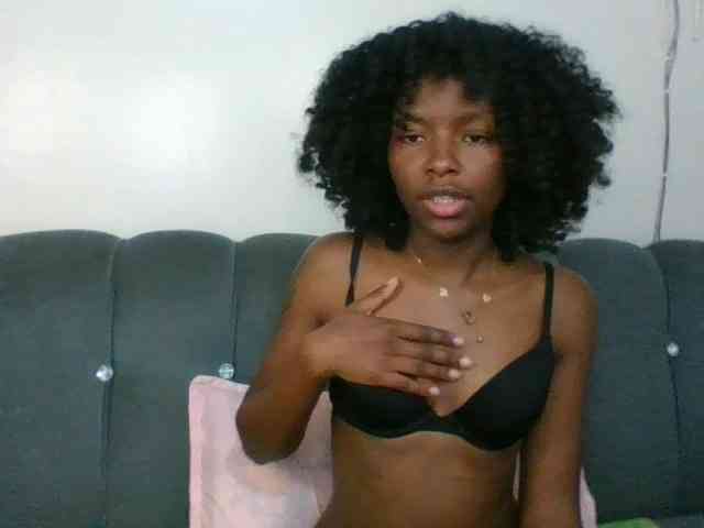 Ebony-slut254 webcam
