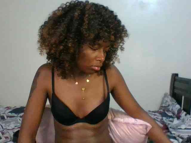 Ebony-slut254 webcam