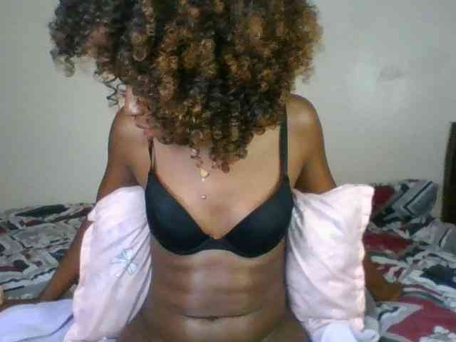 Ebony-slut254 webcam