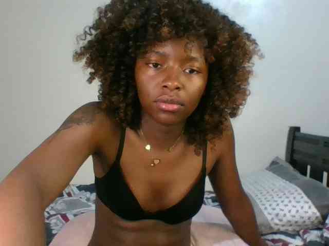 Ebony-slut254 webcam