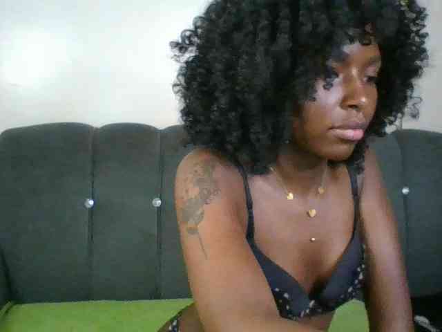 Ebony-slut254 webcam